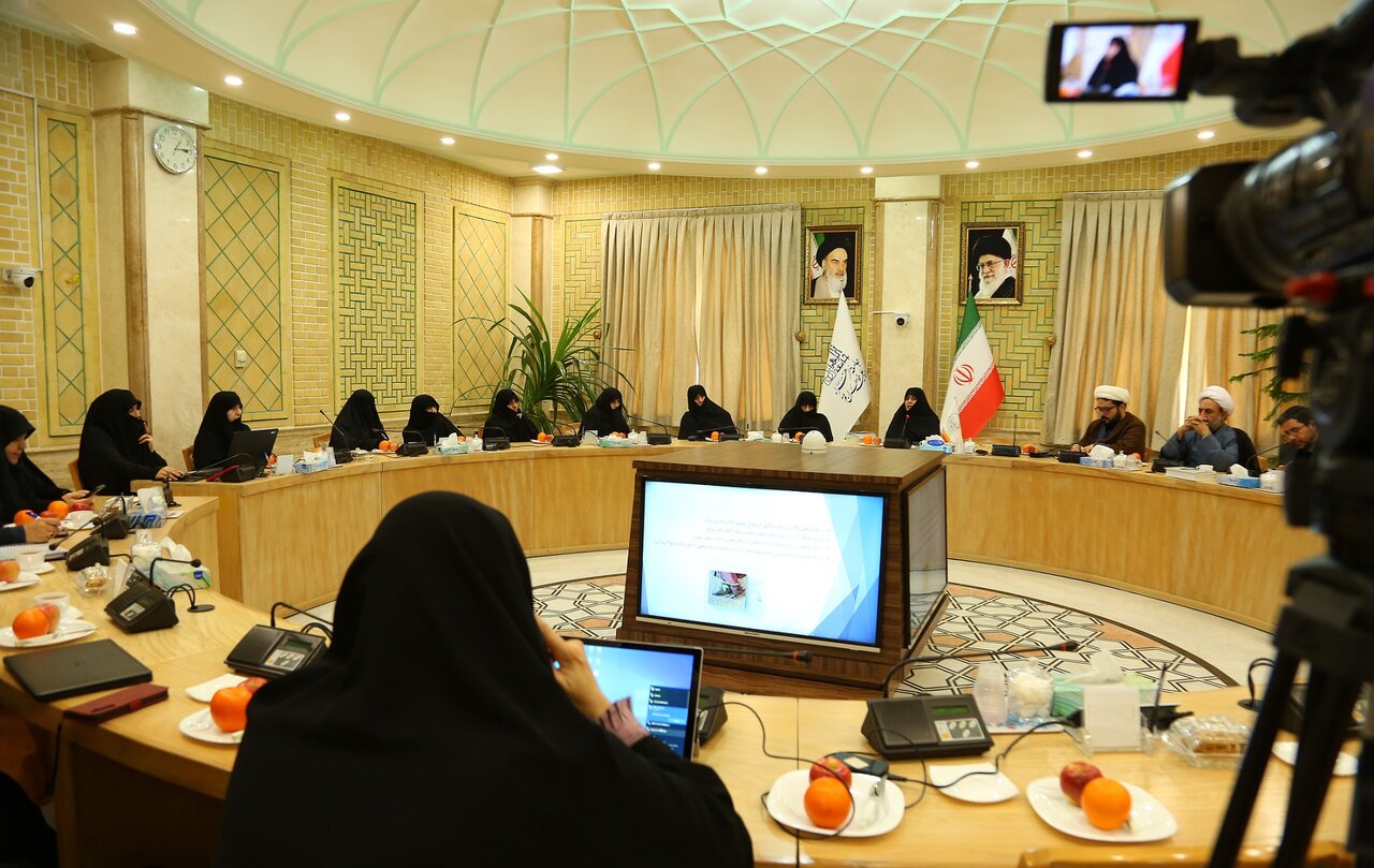 لزوم ثبت هویت تاریخی زنان قم در قالب تاریخ شفاهی