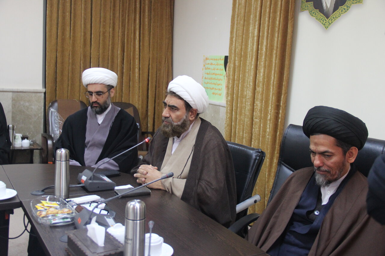 حوزه و دانشگاه دو نهاد علمی تأثیرگذار و مکمل هستند