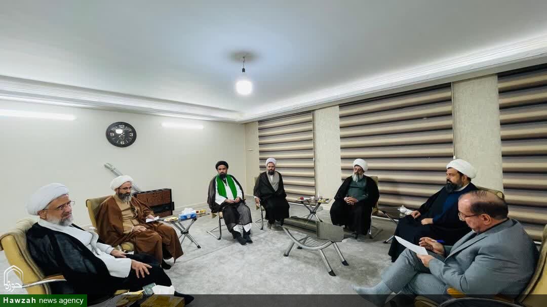 نشست مشترک ائمه جمعه غرب استان البرز با نماینده مجلس شورای اسلامی برگزار شد