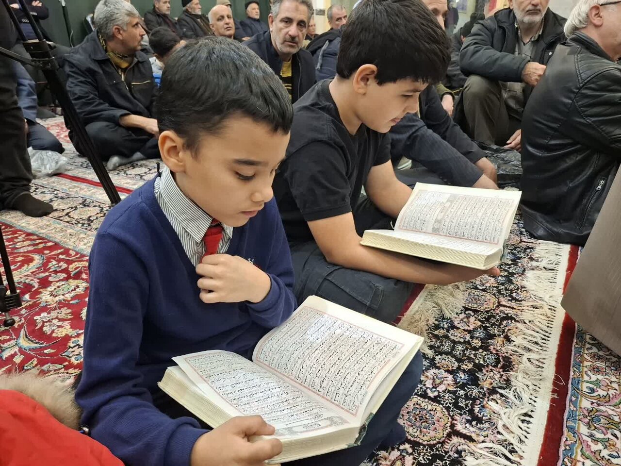 محفل انس با قرآن در مسجد امام هادی(ع) کاشان برگزار شد+ عکس