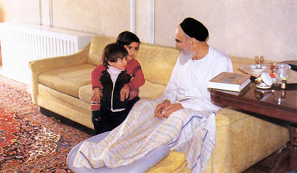  همه باید معلم باشند