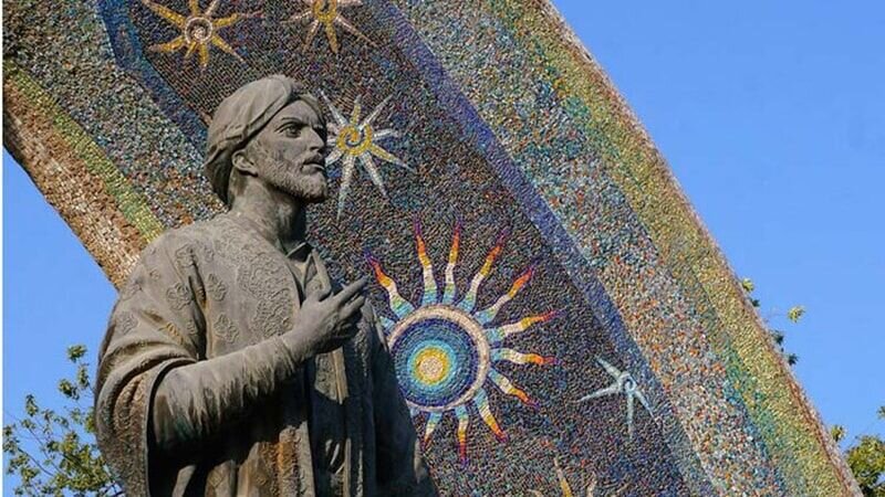 نقش رودکی در ارتقای فرهنگ و ادبیات ایرانیان