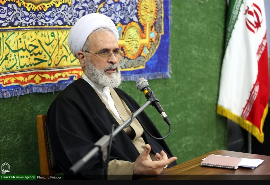 Nous Défendons la Transformation des Curricula sans Éroder leur Profondeur Scientifique