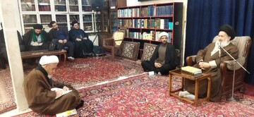 حضور مردم در صحنه، جبهه‌های دفاعی را تقویت کرده است