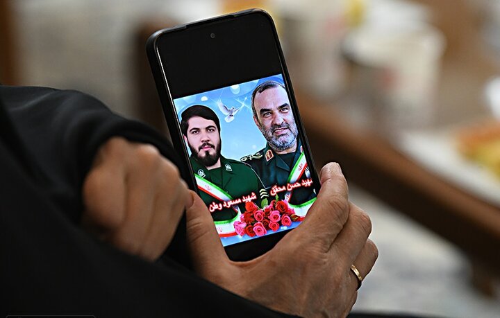 تصاویر/ بدرقه خانواده شهدای جنگ ۱۲روزه برای زیارت امام رضا(ع)