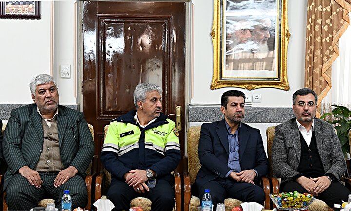 تصاویر/ بدرقه خانواده شهدای جنگ ۱۲روزه برای زیارت امام رضا(ع)