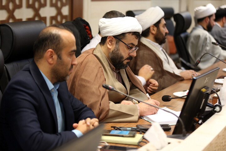 تصاویر/ نشست ستاد راهبری ورزش حوزه‌های علمیه با رئیس فدراسیون فوتبال