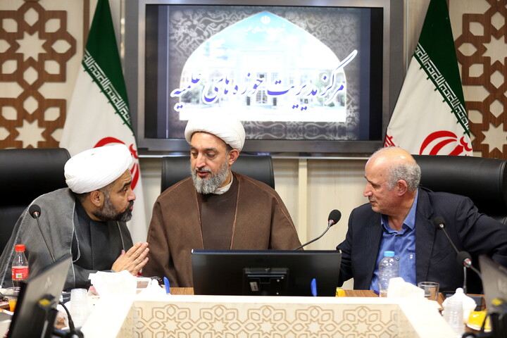 تصاویر/ نشست ستاد راهبری ورزش حوزه‌های علمیه با رئیس فدراسیون فوتبال