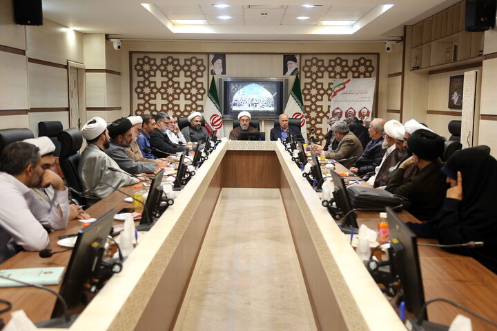 تصاویر/ نشست ستاد راهبری ورزش حوزه‌های علمیه با رئیس فدراسیون فوتبال