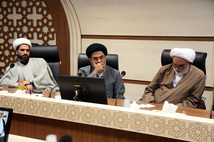 تصاویر/ نشست ستاد راهبری ورزش حوزه‌های علمیه با رئیس فدراسیون فوتبال