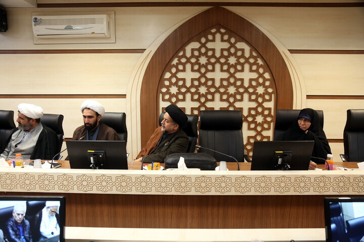 تصاویر/ نشست ستاد راهبری ورزش حوزه‌های علمیه با رئیس فدراسیون فوتبال