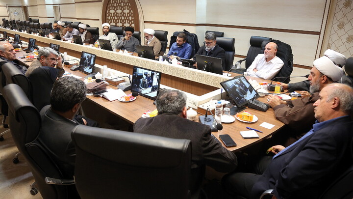 تصاویر/ نشست ستاد راهبری ورزش حوزه‌های علمیه با رئیس فدراسیون فوتبال