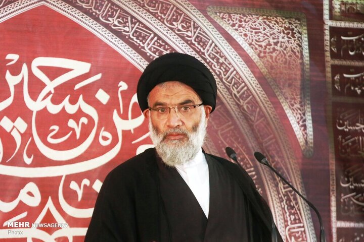 پشتیبانی ملت ایران از انقلاب، شکست ناپذیری را تضمین می کند