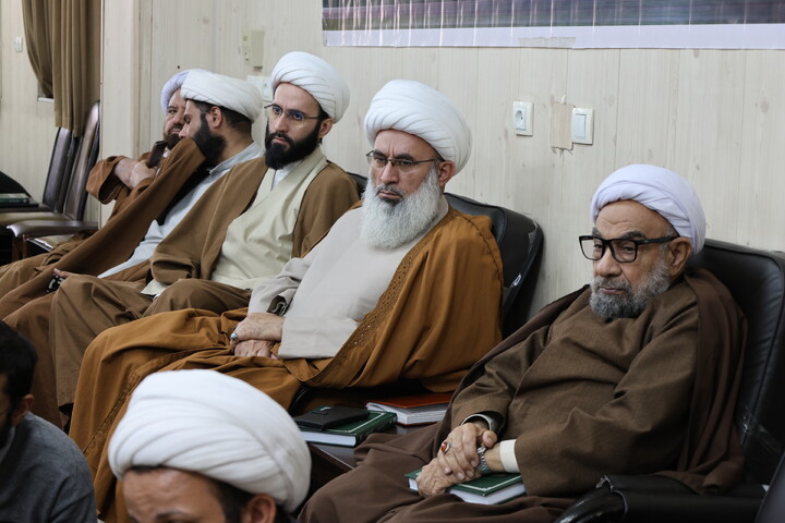 تصاویر/جلسه درس اخلاق  آیت‌الله موسوی جزایری ویژه طلاب حوزه‌های علمیه خوزستان