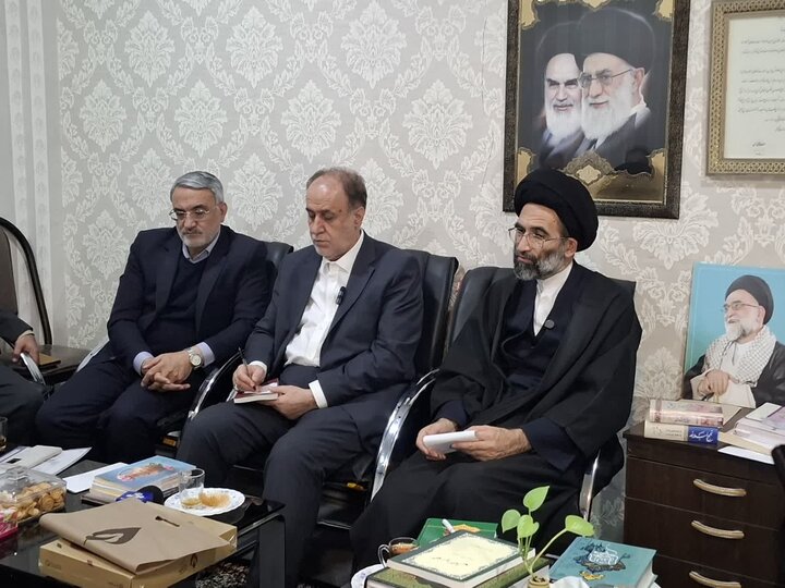 تصاویر/ دیدارنایب رئیس مجلس شورای اسلامی با نماینده ولی فقیه درکاشان
