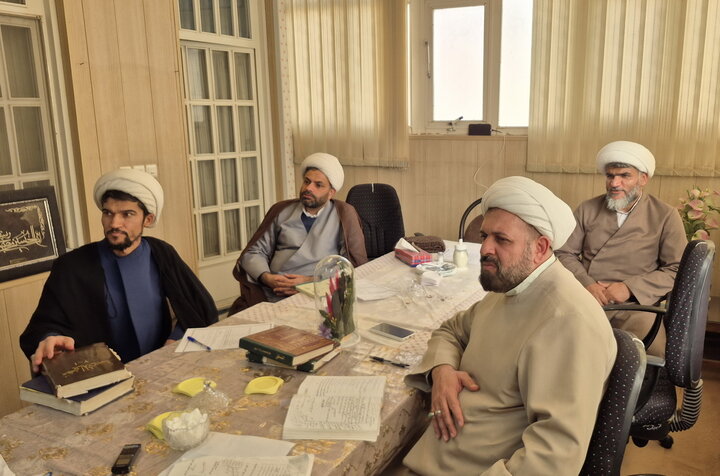 تصاویر/ مصاحبه‌های شفاهی اخذ مجوز حکم استادی طلاب ممتاز مدارس علمیه کاشان