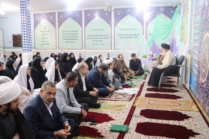 حضور امام جمعه اهواز در جمع دانش آموزان مدرسه دخترانه شاهد رضوان