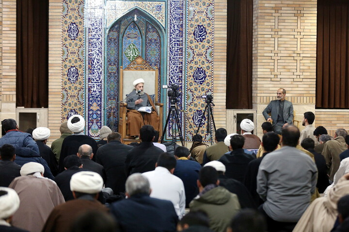 تصاویر/ درس اخلاق هفتگی آیت الله العظمی سبحانی