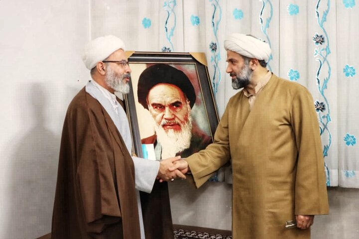 تصاویر/ تجلیل روحانی حاضر در عملیات کربلای ۴