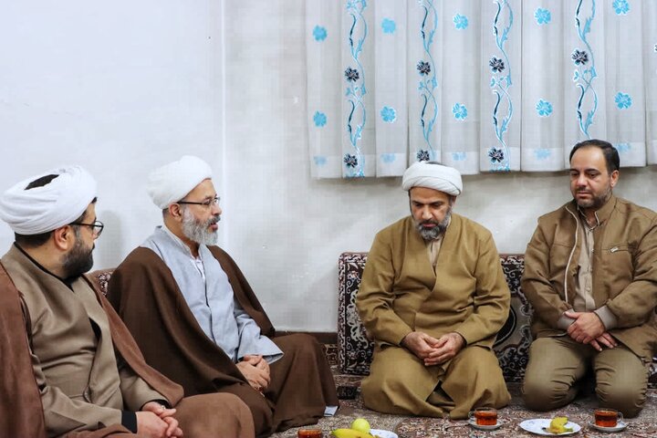 تصاویر/ تجلیل روحانی حاضر در عملیات کربلای ۴