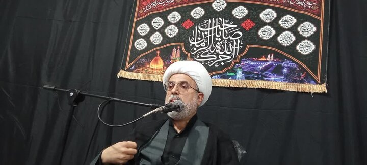 مراسم شب شهادت امام هادی علیه‌السلام در حوزه علمیه قائمیه شهرستان بم.