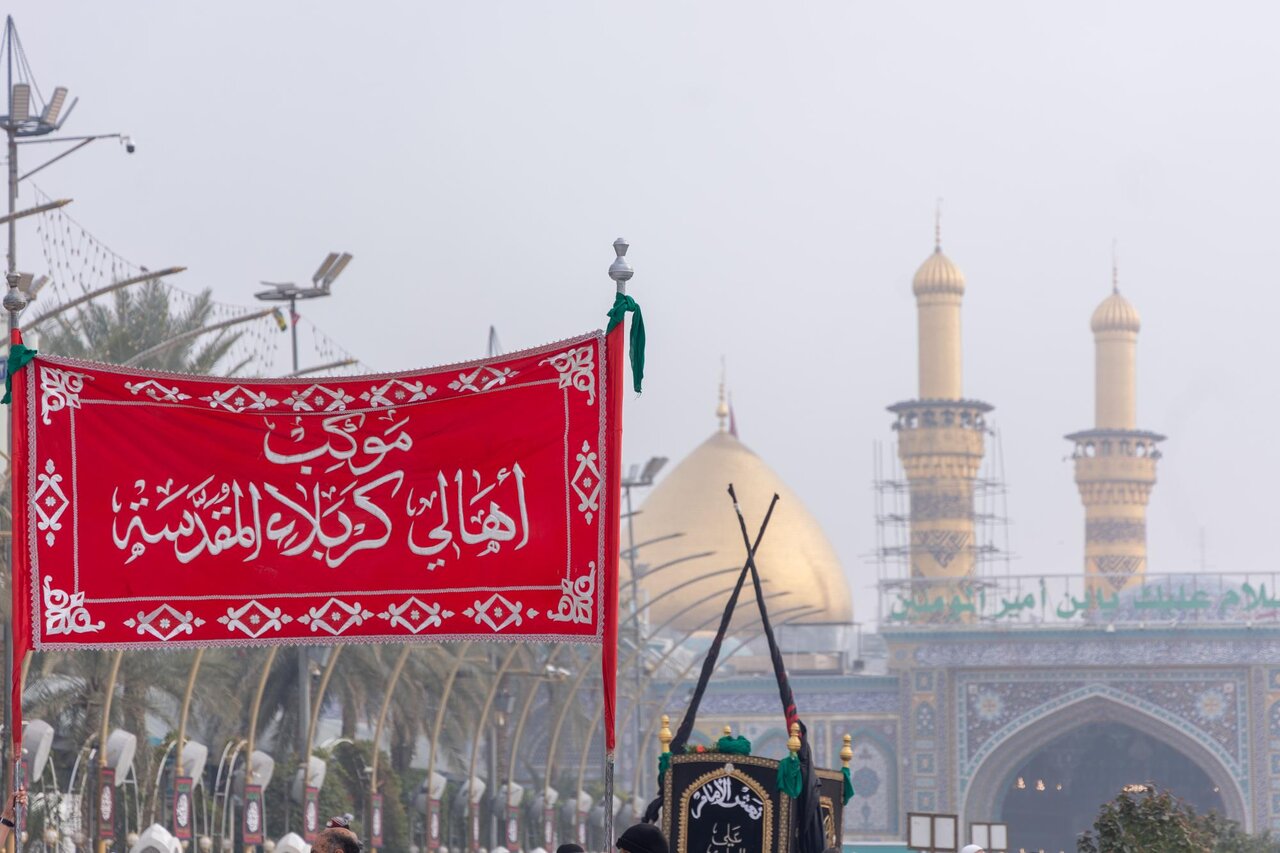 تشییع نمادین پیکر امام هادی (علیه السلام) در حرم امام حسین (ع) و حضرت عباس (ع)  + تصاویر