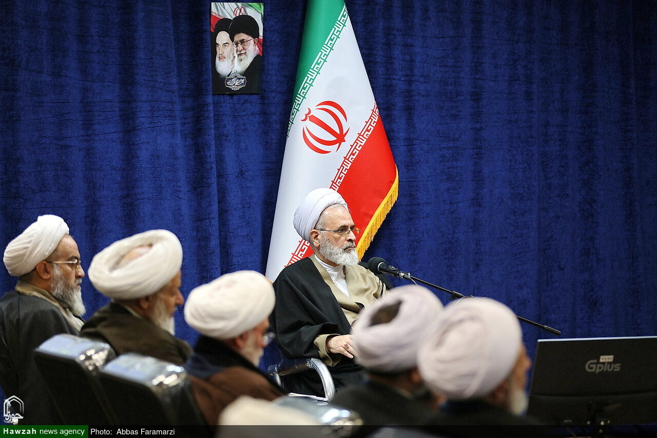 آية اللّه الأعرافيّ: توسيع دروس الخارج البحثيّة في علم الكلام ضرورةٌ ملحّةٌ.. لابدّ من الحضور الفعّال في الميادين العلميّة العالميّة