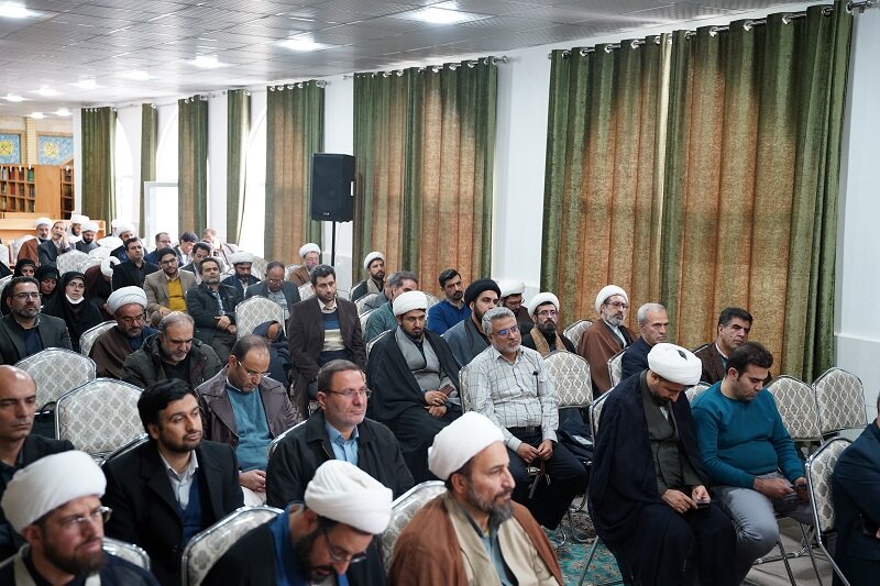 وحدت حوزه و دانشگاه پیوند علم، اخلاق و زندگی است