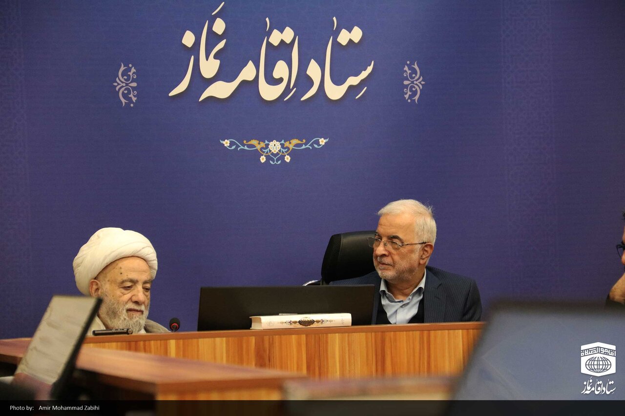 نماز با بخشنامه زنده نمی‌شود