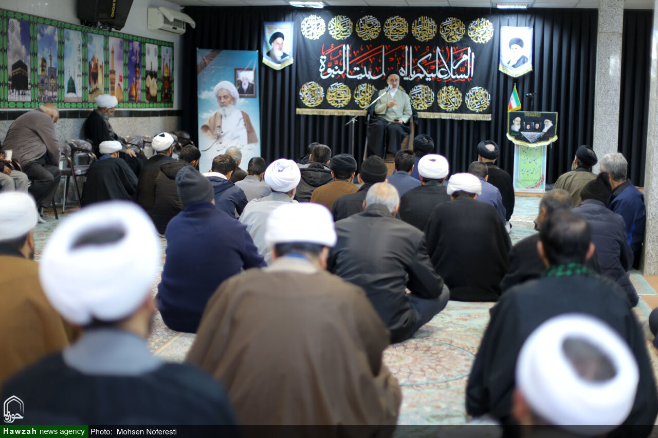 استمرار در دعا و ذکر، موجب افزایش برکت دنیا و آخرت می‌شود