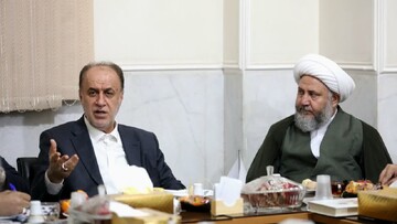 بررسی اولویت‌های توسعه‌ای شهرستان آران و بیدگل با حضور نایب‌رئیس مجلس +تصاویر