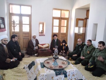 بیت امام خمینی (ره)نماد ساده‌زیستی و پیوند با مردم است