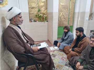 کارگاه آموزش مقاله‌نویسی علمی در مدرسه علمیه امام هادی(ع) عنبرآباد برگزار شد+عکس