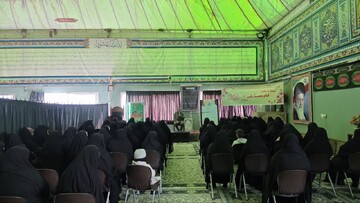 تصاویر/ اردوی یک روزه طلاب مدرسه علمیه نرجسیه سیرجان در کرمان