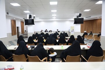 تصاویر/ تجلیل از طلاب نخبه پژوهشی حوزه علمیه استان یزد