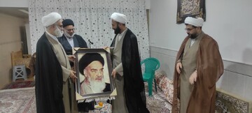 دیدار معاون امور طلاب حوزه‌های علمیه با آزاده دوران دفاع مقدس