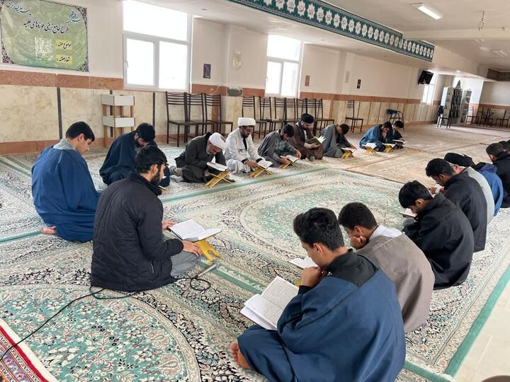 تصاویر/ قرائت سوره فتح قرآن طلاب مدرسه علمیه الغدیر نراق