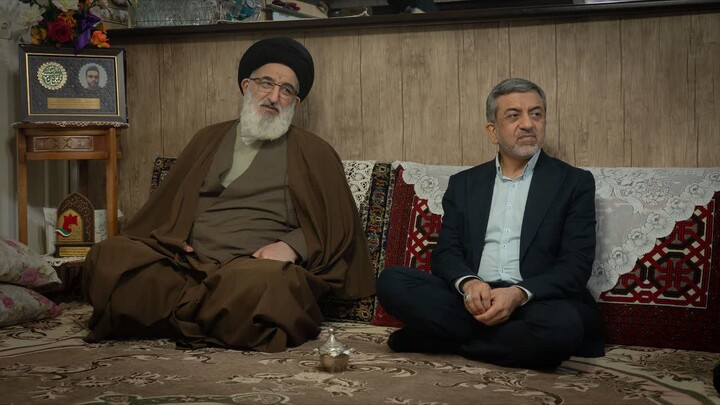 دیدار هفتگی آیت الله حسینی همدانی با خانواده معظم شهدا و ایثارگران