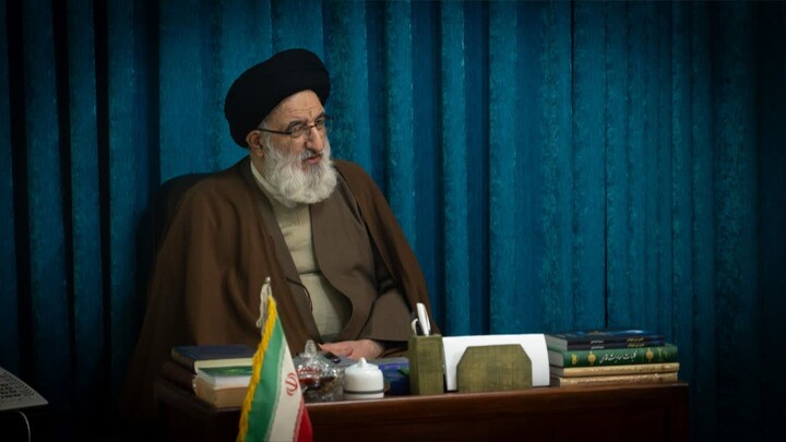 دیدار و ملاقات مردمی با آیت الله حسینی همدانی، نماینده ولی فقیه در استان البرز و امام جمعه کرج