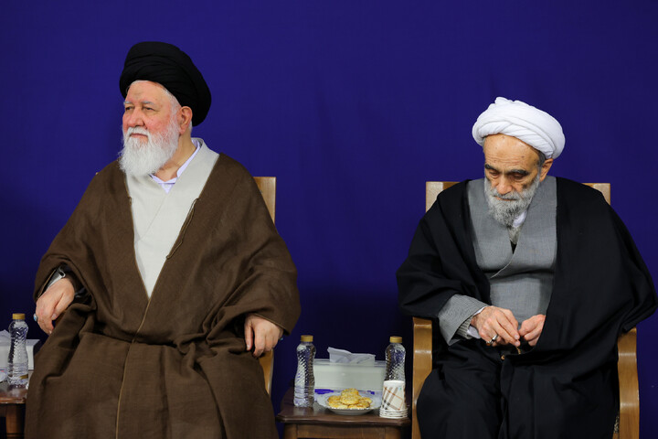 تصاویر/ دیدار اعضای ستاد برگزاری کنگره بزرگداشت آیت‌الله العظمی میلانی با رهبر انقلاب