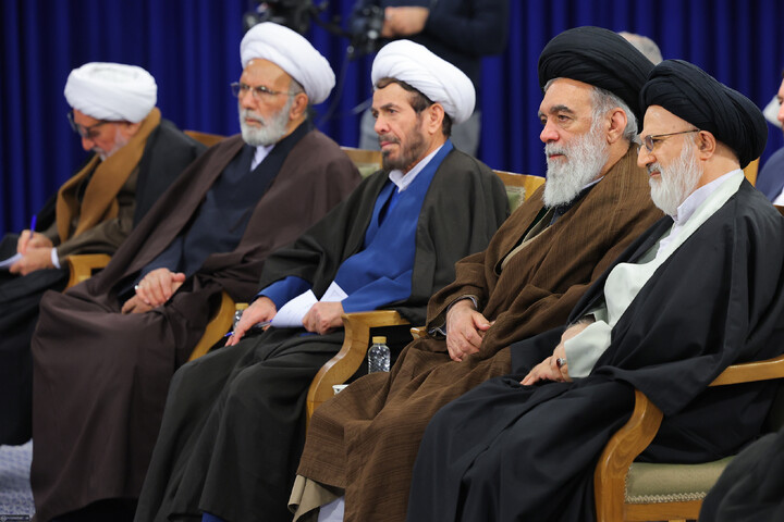 تصاویر/ دیدار اعضای ستاد برگزاری کنگره بزرگداشت آیت‌الله العظمی میلانی با رهبر انقلاب