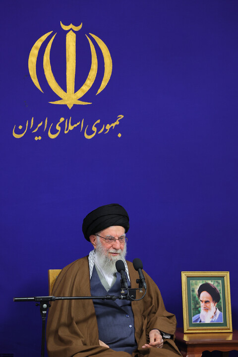 تصاویر/ دیدار اعضای ستاد برگزاری کنگره بزرگداشت آیت‌الله العظمی میلانی با رهبر انقلاب