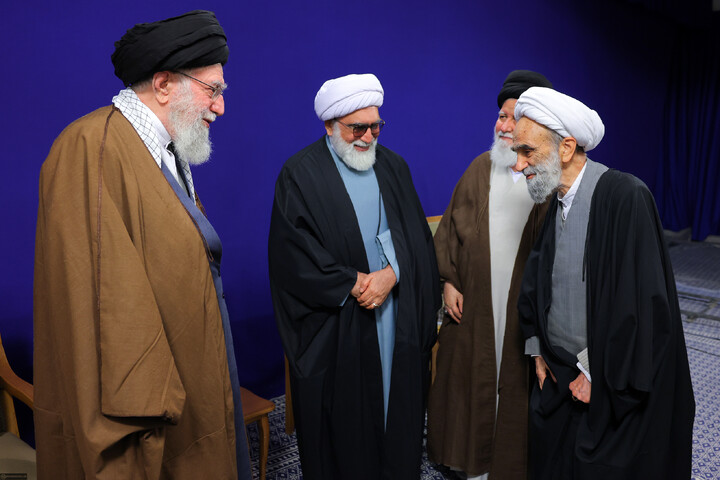 تصاویر/ دیدار اعضای ستاد برگزاری کنگره بزرگداشت آیت‌الله العظمی میلانی با رهبر انقلاب