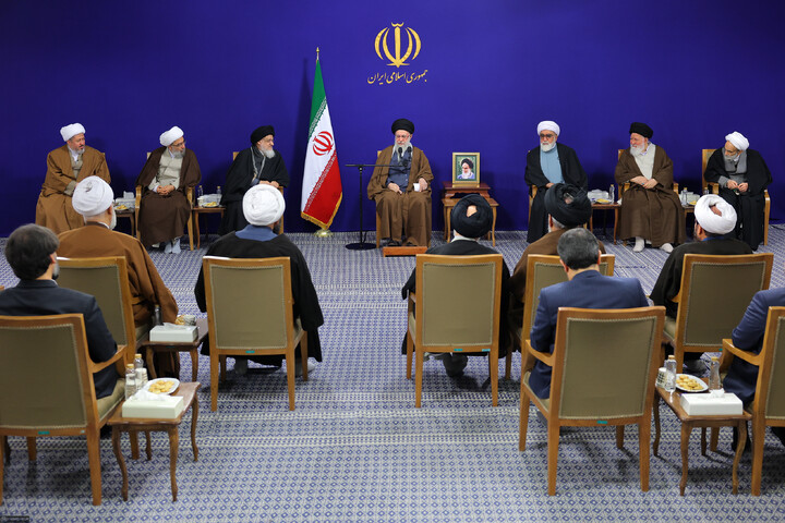 تصاویر/ دیدار اعضای ستاد برگزاری کنگره بزرگداشت آیت‌الله العظمی میلانی با رهبر انقلاب