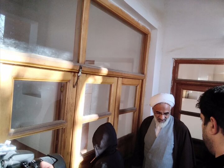 تصاویر/ بازدید نماینده ولی‌فقیه در سپاه پاسداران انقلاب اسلامی از بیت تاریخی امام خمینی(ره)