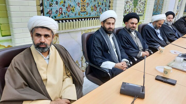 عکس| آیین بزرگداشت وحدت حوزه و دانشگاه در شهرکرد