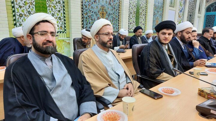 عکس| آیین بزرگداشت وحدت حوزه و دانشگاه در شهرکرد