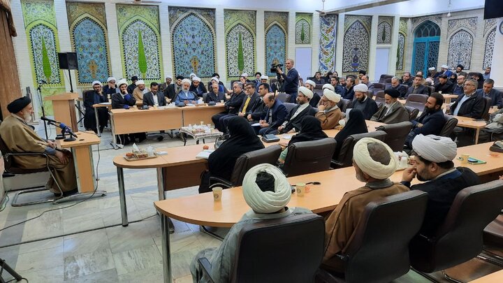 عکس| آیین بزرگداشت وحدت حوزه و دانشگاه در شهرکرد