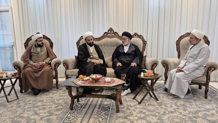 تصاویر/ دیدار حجت‌الاسلام قنواتی با حجت‌الاسلام  فرجی جانباز دوران دفاع مقدس