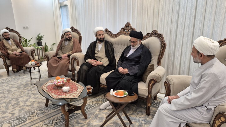 تصاویر/ دیدار حجت‌الاسلام قنواتی با حجت‌الاسلام  فرجی جانباز دوران دفاع مقدس